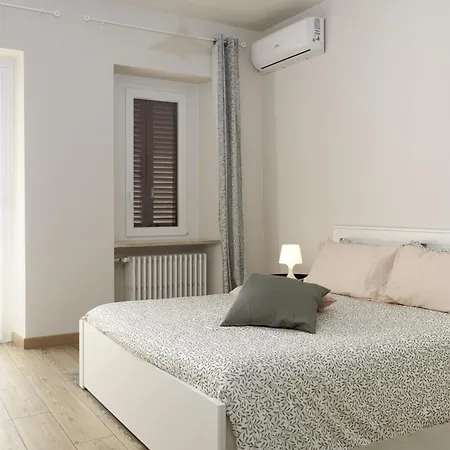 Casa Enry * ビエッラ